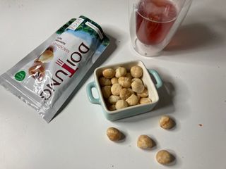 도이퉁 마카다미아 넛 90g  로얄 마카넛 오리지널 쏠트 허니 — 4점을 준 리뷰어가 2021년 3월 올린 사용 사진
