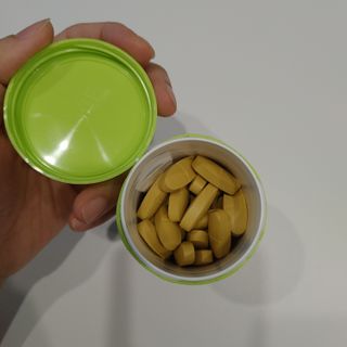 Swisse 스위스 고함량 밀크씨슬 35,000mg 60정 — 3.5점을 준 리뷰어가 2021년 11월 올린 사용 사진