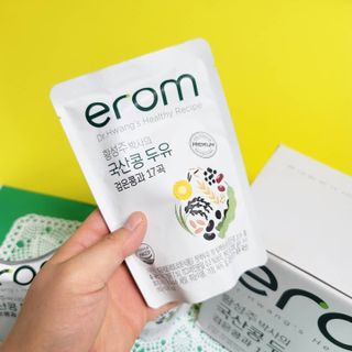이롬 황성주 박사의 국산콩 두유 검은콩과 17곡 프리미엄 — 3점을 준 리뷰어가 2021년 5월 올린 사용 사진