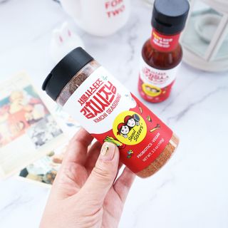 [서울시스터즈] 김치시즈닝 국내 최초 뿌려먹는 김치파우더 100g 1개+ 신제품 고추장 핫소스 185g 1개 — 4.5점을 준 리뷰어가 2021년 9월 올린 사용 사진