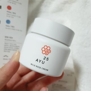 AYU25[아유트웬티파이브]다마스크로즈워터 베이스 천연 수분 촉촉 크림 — 5점을 준 리뷰어가 2021년 2월 올린 사용 사진