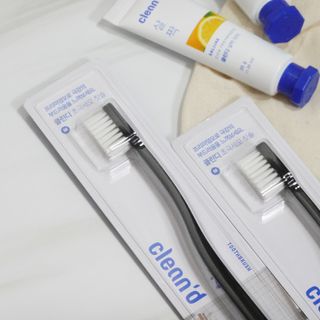 주식회사 클린디 [클린디] 파우치에 쏙 넣어 밖에서도 치아건강🦷 챙기기 [맞춤 칫솔 + 치약  + 파우치 구성] — 5점을 준 리뷰어가 2022년 1월 올린 사용 사진