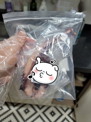 노플(NOPL) 노플 친환경 바이오 산화 생분해  항균 일회용 위생 비닐장갑 100매 + 지퍼백 소형, 대형 — 5점을 준 리뷰어가 2021년 9월 올린 사용 사진