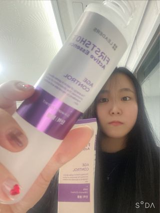 리더스코스메틱 리더스 퍼스트 샷 액티브 에센스 에이지 컨트롤 — 4점을 준 리뷰어가 2021년 11월 올린 사용 사진