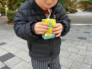 돌 Dole 후룻Mylk 바나나 135ml X32입 X1박스 — 5점을 준 리뷰어가 2022년 10월 올린 사용 사진