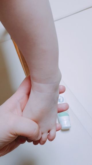 mom e 맘이 내추럴 베이비 케어 크림+바디오일 — 5점을 준 리뷰어가 2021년 1월 올린 사용 사진