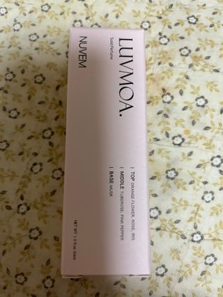러브모아 향수 고체향수 승무원 고체향수 바르는 향수 니치향수 도손 우드세이지 앤 씨솔트 — 4점을 준 리뷰어가 2022년 10월 올린 사용 사진