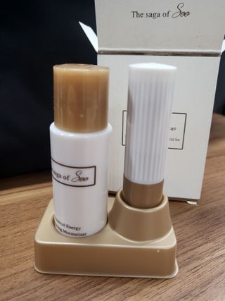 더사가오브수 [사가수] 효혜윤 보태니컬 에너지 에센스인로션 20ml /아이포올 스틱 3g — 4.5점을 준 리뷰어가 2023년 2월 올린 사용 사진