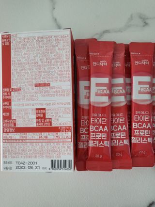 [인디닥터] 타이탄 BCAA 프로틴 젤리스틱 — 5점을 준 리뷰어가 2022년 5월 올린 사용 사진