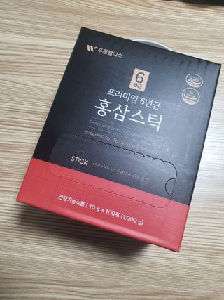 [푸름웰니스] 프리미엄 6년근 홍삼스틱 3mg x 100포 — 5점을 준 리뷰어가 2022년 4월 올린 사용 사진