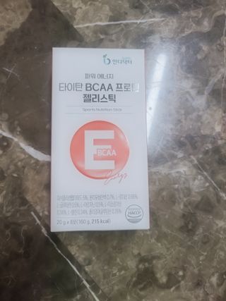 [인디닥터] 타이탄 BCAA 프로틴 젤리스틱 — 3점을 준 리뷰어가 2022년 5월 올린 사용 사진