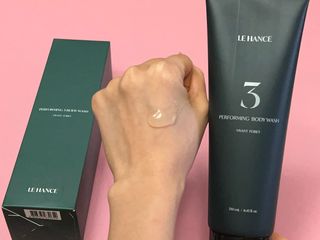 르핸스 퍼포밍 3 바디워시 비반트포렛/베티버포그 — 5점을 준 리뷰어가 2023년 1월 올린 사용 사진