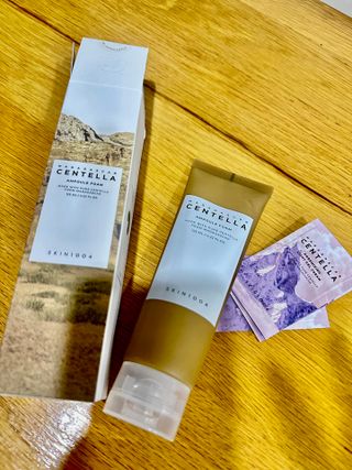 스킨1004 [SKIN1004] 마다가스카르 센텔라 앰플 폼 125ml — 4.5점을 준 리뷰어가 2024년 8월 올린 사용 사진