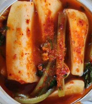 셰프애찬 알타리김치 총각김치 1kg — 4.5점을 준 리뷰어가 2022년 10월 올린 사용 사진