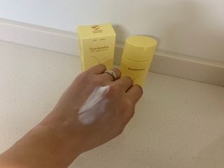 스킨큐어 산다화 유기농 레몬썬크림 — 5점을 준 리뷰어가 2022년 5월 올린 사용 사진