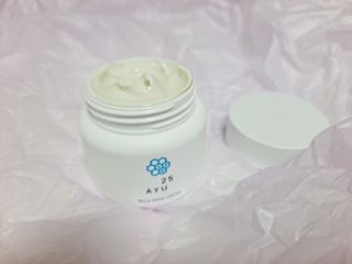 AYU25[아유트웬티파이브]다마스크로즈워터 베이스 천연 수분 촉촉 크림 — 5점을 준 리뷰어가 2021년 4월 올린 사용 사진