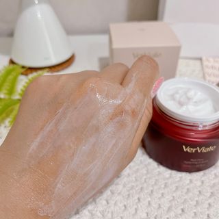 베르비아떼 레드파인 타이트닝 크림 50ml — 5점을 준 리뷰어가 2023년 6월 올린 사용 사진