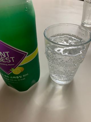 몽베스트 Montbest with Sparkling water Lemon OR Lime 20병(랜덤) — 4점을 준 리뷰어가 2021년 10월 올린 사용 사진