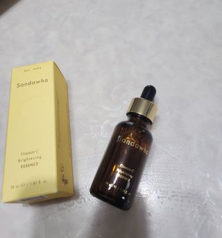 스킨큐어 산다화 비타민c 화이트닝 에센스 30ml — 5점을 준 리뷰어가 2023년 7월 올린 사용 사진