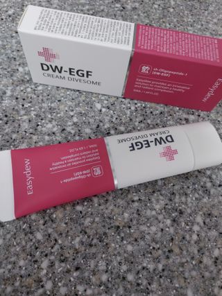 이지듀 DW-EGF 크림 다이브좀_콜라겐이 쏙쏙, 탄력피부로 다이빙 — 5점을 준 리뷰어가 2021년 2월 올린 사용 사진