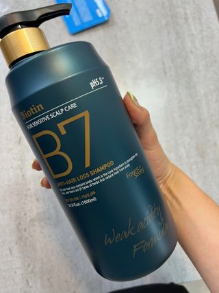 [포레스트스토리] 탈모증상완화 샴푸 1,000ml — 5점을 준 리뷰어가 2022년 6월 올린 사용 사진