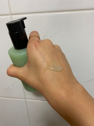 프리마인 메이크업과 들뜨는 각질까지 한방에 깐달걀로! 순하기까지한 셀베이스 그린티클렌저(200ml) — 5점을 준 리뷰어가 2023년 1월 올린 사용 사진