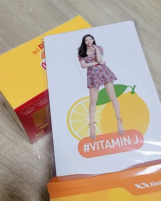 광동생활건강 [제니에디션] 비타500데일리스틱 gift set 60포+제니굿즈 3종+쇼핑백 — 4점을 준 리뷰어가 2021년 11월 올린 사용 사진
