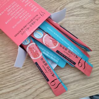 리넥무역 에스나인 콤부차 건강발효 콤부함량59 자몽 5gx10포 — 5점을 준 리뷰어가 2021년 8월 올린 사용 사진