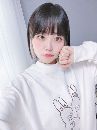 [포플X베니] 쓰담 베니 맨투맨 (기모) / 굳럭 베니 맨투맨 / 출근길 베니 맨투맨 — 5점을 준 리뷰어가 2022년 11월 올린 사용 사진