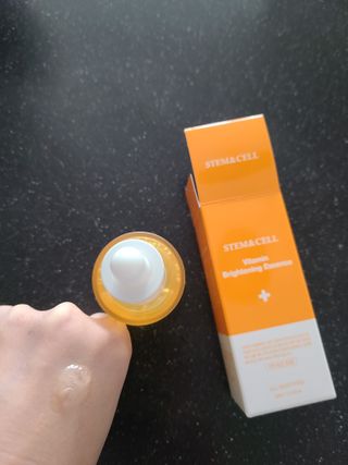 체르엠 스템앤셀 비타민 브라이트닝 에센스 30ml 1개 — 5점을 준 리뷰어가 2021년 11월 올린 사용 사진