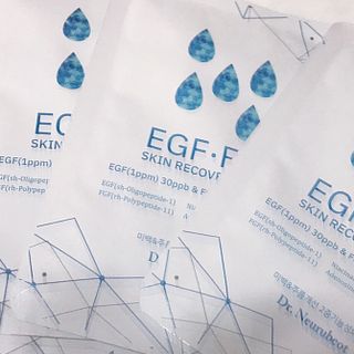 Dr.느루벗 느루벗 EGF FGF 스킨 리커버리 마스크 10장 — 5점을 준 리뷰어가 2021년 4월 올린 사용 사진