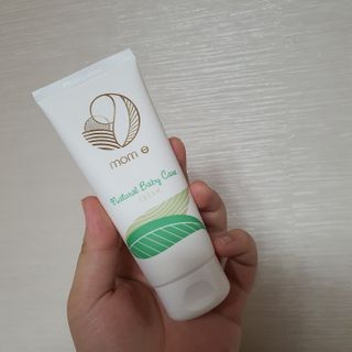 mom e 맘이 내추럴 베이비 케어 크림+바디오일 — 5점을 준 리뷰어가 2021년 1월 올린 사용 사진