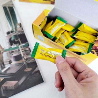 (주) 피치코리아 믹스커피캔디76g x2개입 — 5점을 준 리뷰어가 2022년 11월 올린 사용 사진