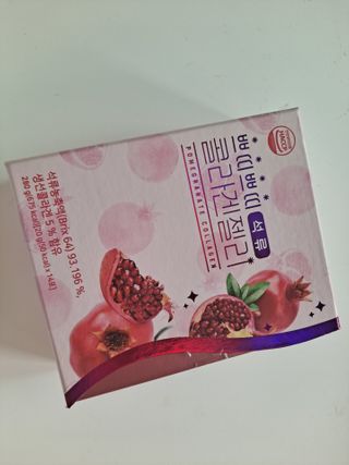 헬스업_쁘띠쁘띠석류콜라겐젤리_20g x 14포 — 4점을 준 리뷰어가 2021년 3월 올린 사용 사진