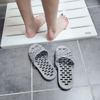 창신리빙 [프랑코 항균 욕실, 변기 발판] 똑똑한 정리 수납 — 5점을 준 리뷰어가 2021년 7월 올린 사용 사진