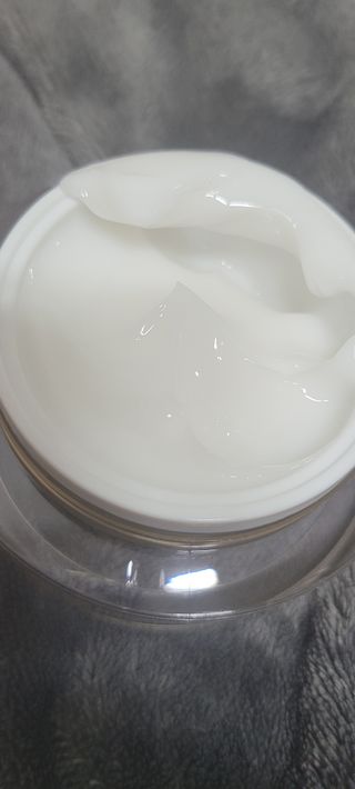 피부미 골드베릴 미라클페어 세레이징 퍼밍 크림 50ml — 4점을 준 리뷰어가 2021년 9월 올린 사용 사진
