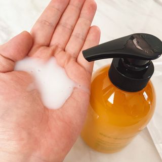 방방곳곳 편림초 마이크로바이옴 샴푸 — 4점을 준 리뷰어가 2022년 3월 올린 사용 사진