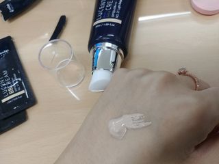 아이앤립 / EYENLIP 아이앤립 루센트 비비크림 2 Color — 5점을 준 리뷰어가 2021년 7월 올린 사용 사진