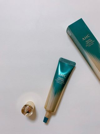[NEW 탄력유턴 아이크림] AHC 유스 래스팅 리얼 아이크림 포 페이스 — 5점을 준 리뷰어가 2021년 3월 올린 사용 사진