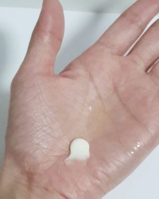 mom e 맘이 내추럴 베이비 케어 크림+바디오일 — 4점을 준 리뷰어가 2021년 1월 올린 사용 사진