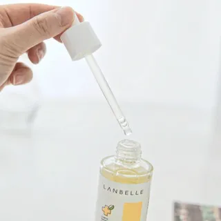 랑벨 비타 에너지 잡티 앰플 50ml 고농축 비타민, 저자극, 수분 촉촉, 미백 앰플 — 5점을 준 리뷰어가 2022년 3월 올린 사용 사진