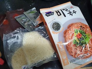 [한면원] 비빔국수 2인분 — 5점을 준 리뷰어가 2022년 8월 올린 사용 사진
