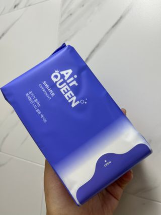 에어퀸 뉴브레스 유기농 생리대 4종 (팬티라이너 20P + 중형 10P + 대형 10P + 오버나이트 8P)_체험단 — 5점을 준 리뷰어가 2024년 8월 올린 사용 사진