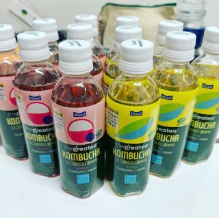 더그레잇티 콤부차 [매일유업] 더그레잇티 44kcal 콤부차 300ml *12개입 (오리지널 6개+베리리치 6개) — 5점을 준 리뷰어가 2023년 7월 올린 사용 사진