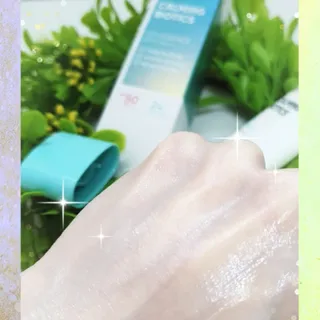 리더스코스메틱 리더스 카밍 바이오틱스 선 에센스 SPF 50+ PA++++ — 5점을 준 리뷰어가 2022년 7월 올린 사용 사진