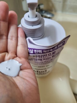 벨먼 내추럴 스파 머드레티놀 바디워시(그린로즈, 미드나잇 피오니) — 4점을 준 리뷰어가 2022년 5월 올린 사용 사진