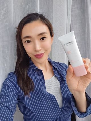 [후르디아] 모공블러 비건 선 프라이머 — 5점을 준 리뷰어가 2022년 5월 올린 사용 사진