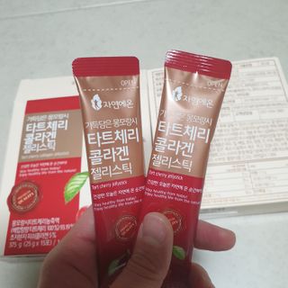 자연에온 가득담은 몽모랑시 타트체리 콜라겐 젤리스틱 — 5점을 준 리뷰어가 2021년 1월 올린 사용 사진