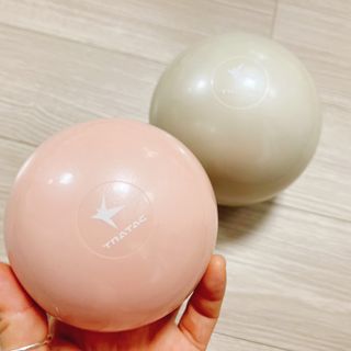 트라택 쿠셔닝 웨이트볼 0.5kg + 1kg SET — 4.5점을 준 리뷰어가 2022년 6월 올린 사용 사진