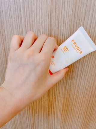 [후르디아] 혼합자차 선 에센스+톤업 선크림 2종 — 5점을 준 리뷰어가 2021년 6월 올린 사용 사진